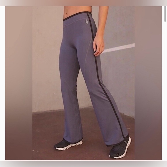 free people movement Pants - Free people movement pipe dream flare activewear yoga pants size XL